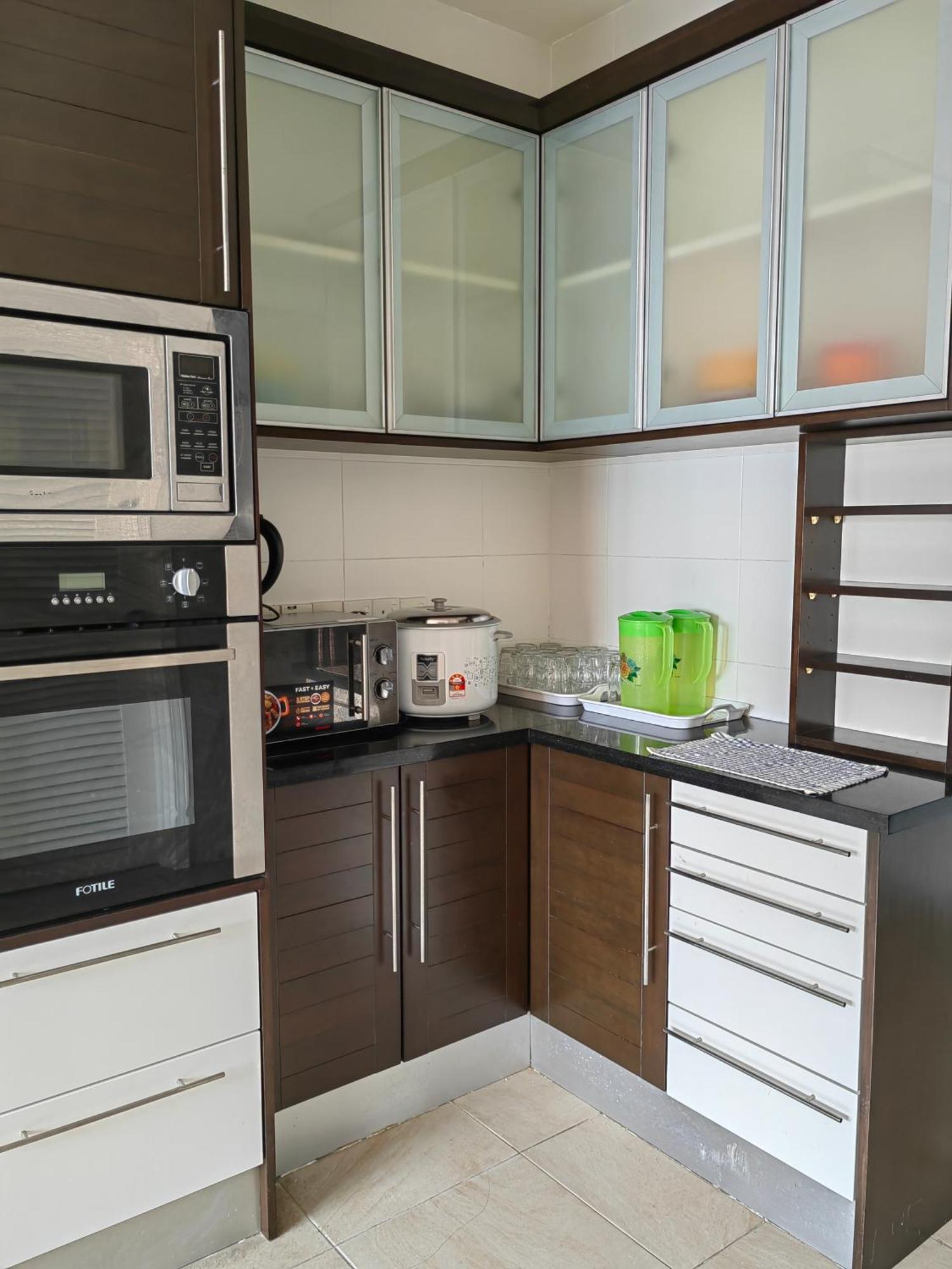 Town Condo - Marina Court Кота-Кинабалу Экстерьер фото