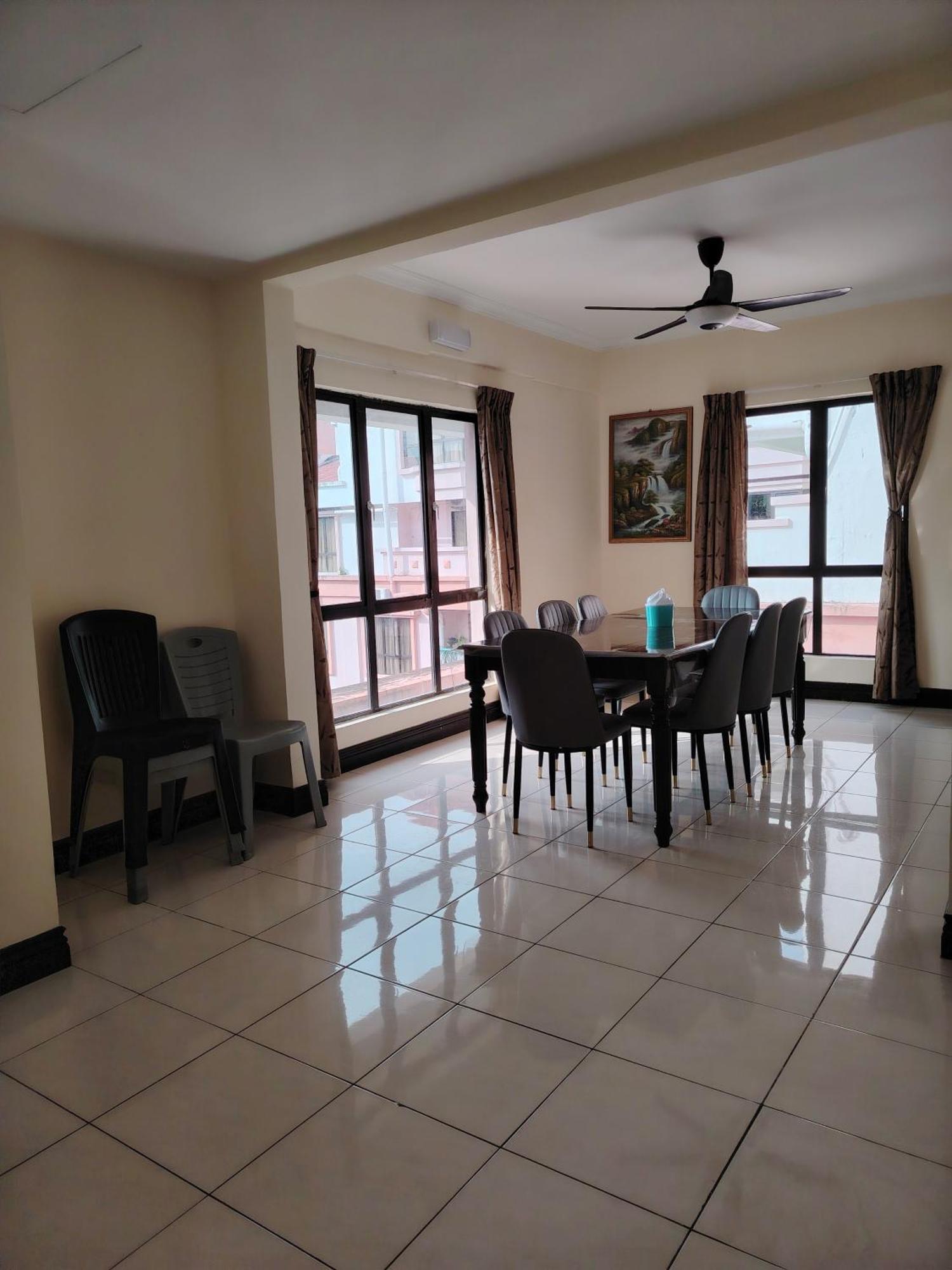 Town Condo - Marina Court Кота-Кинабалу Экстерьер фото